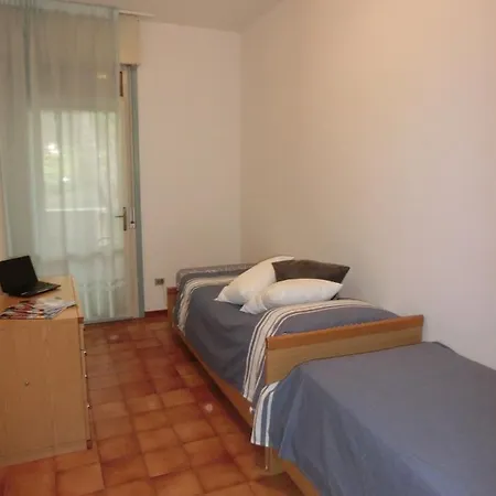 Spacious Flat With Fenced Garden And Fireplace Apartment Bibione
